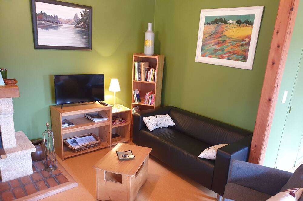 Photo of Livingroom in Saint-Romain-Lachalm