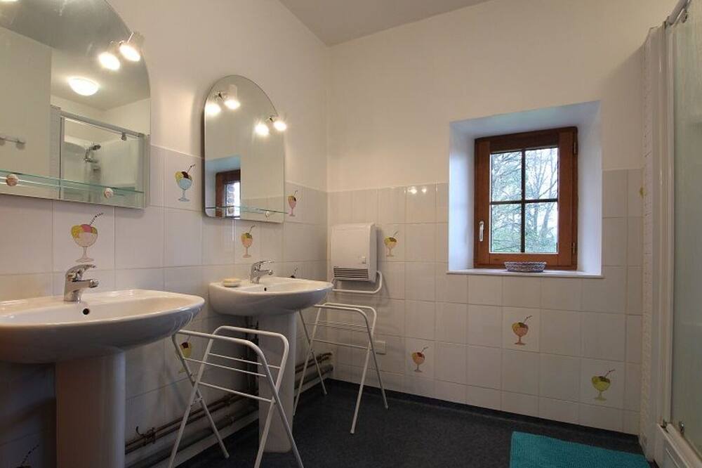 Photo of Bathroom in Saint-Romain-Lachalm