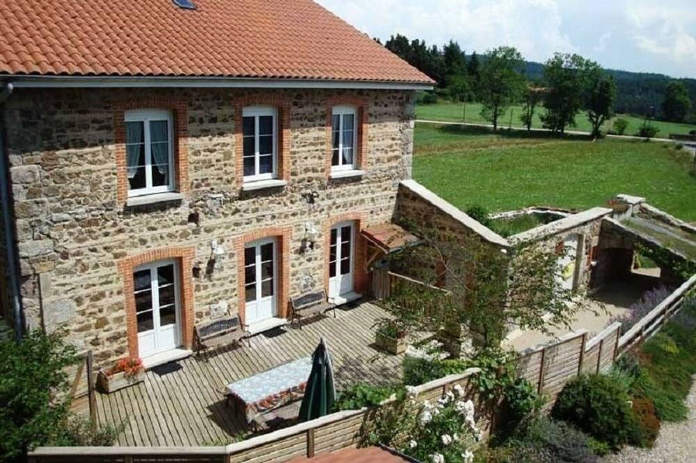 Photo of Outdoor in Saint-Romain-Lachalm
