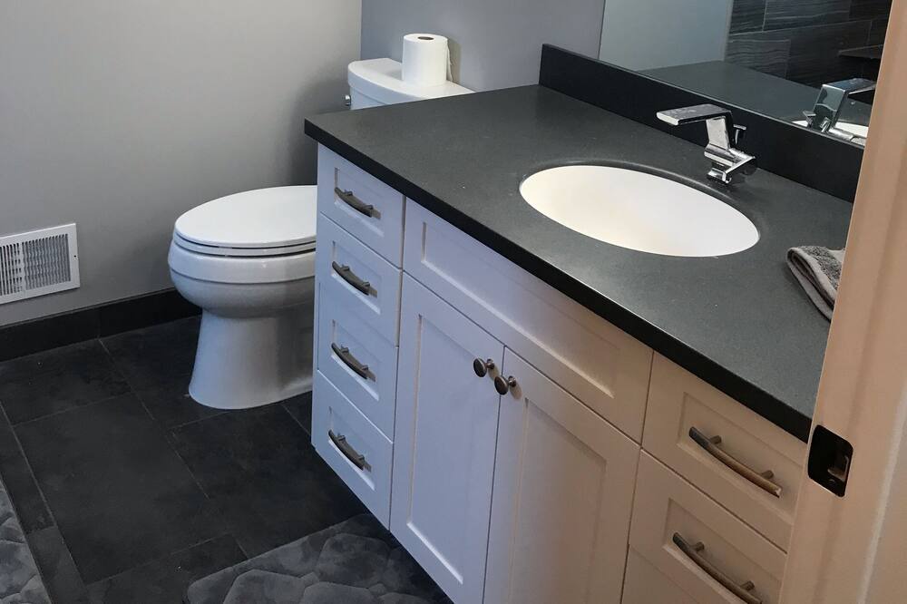 Photo of Bathroom in Curtis