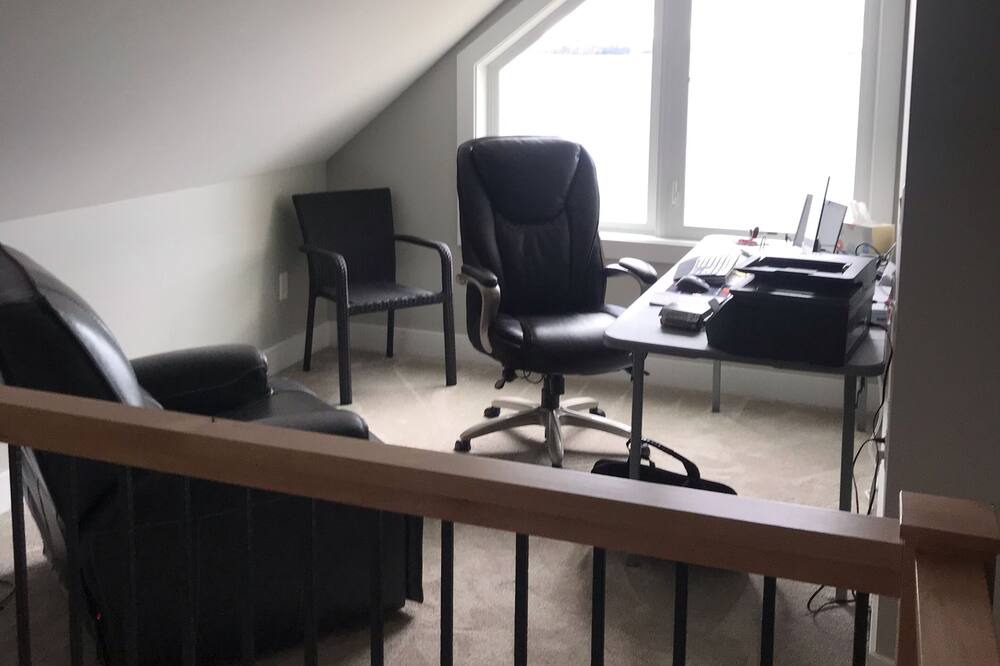 Photo of Livingroom in Curtis