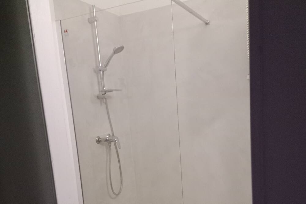 Photo of Bathroom in Radinghem-en-Weppes