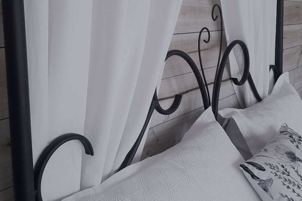 Photo of Bedroom in Riddells Creek