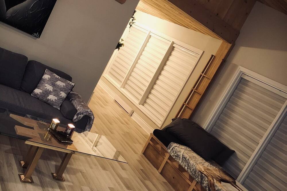 Photo of Livingroom in Morin Heights