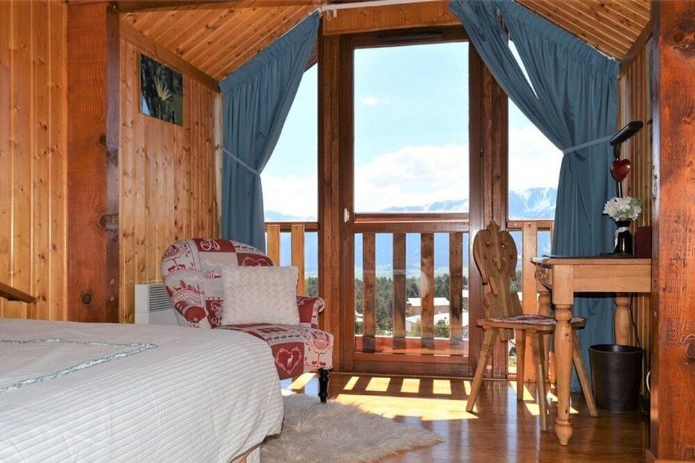 Photo of Bedroom in Pyrenees 2000