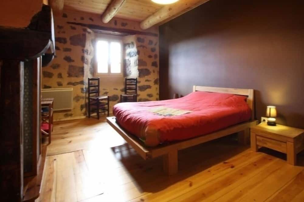 Photo of Bedroom in Lissac