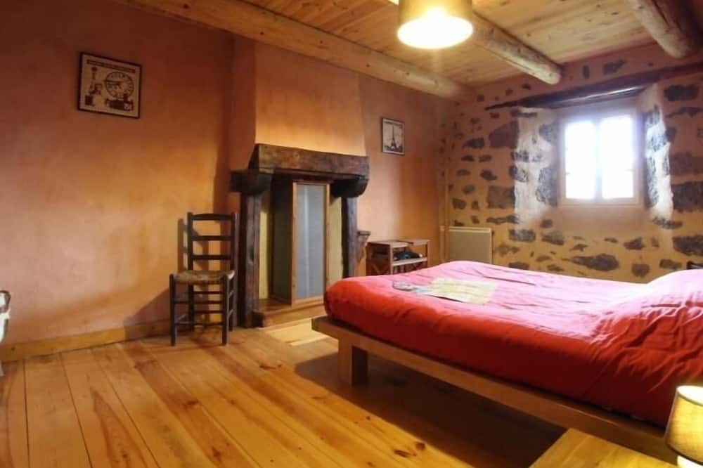 Photo of Bedroom in Lissac