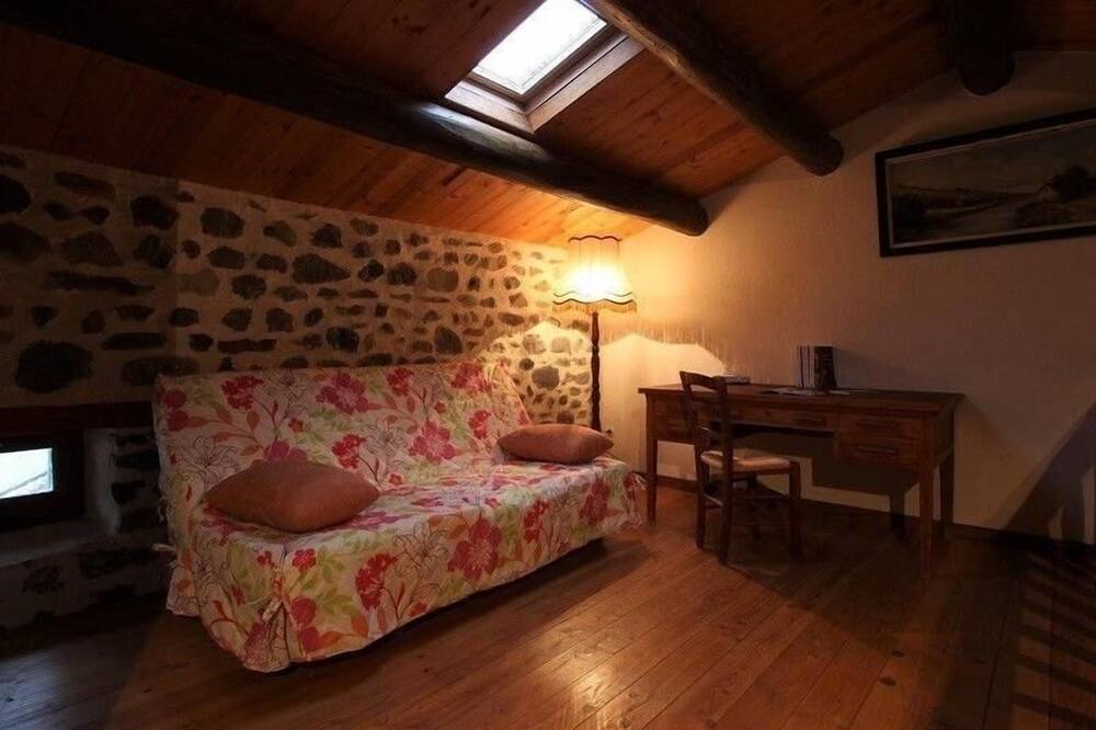 Photo of Bedroom in Saint-Julien-des-Chazes