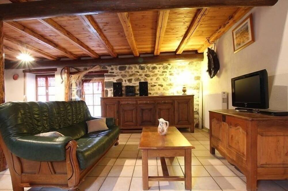 Photo of Livingroom in Saint-Julien-des-Chazes