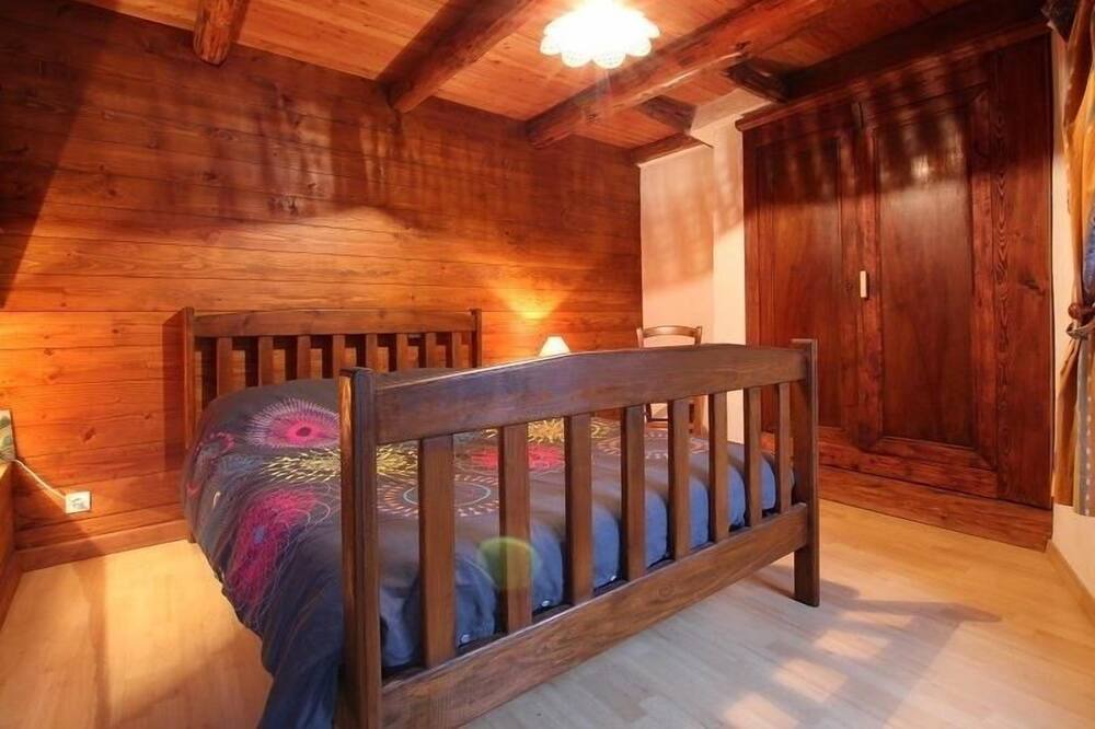 Photo of Bedroom in Saint-Julien-des-Chazes