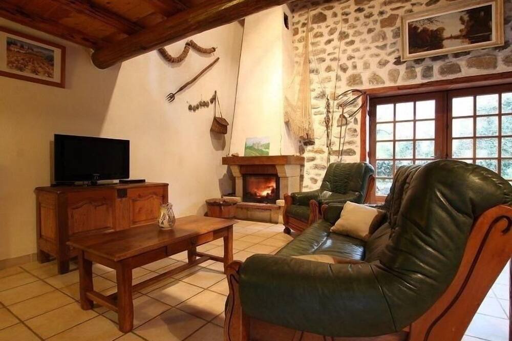 Photo of Livingroom in Saint-Julien-des-Chazes