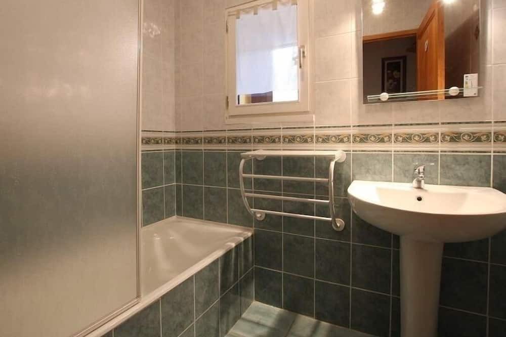 Photo of Bathroom in Cubelles