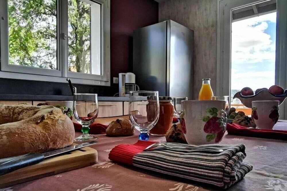 Photo of Kitchen in Aiguihe
