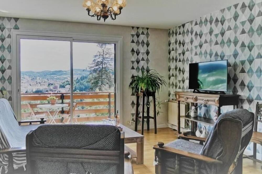 Photo of Livingroom in Aiguihe