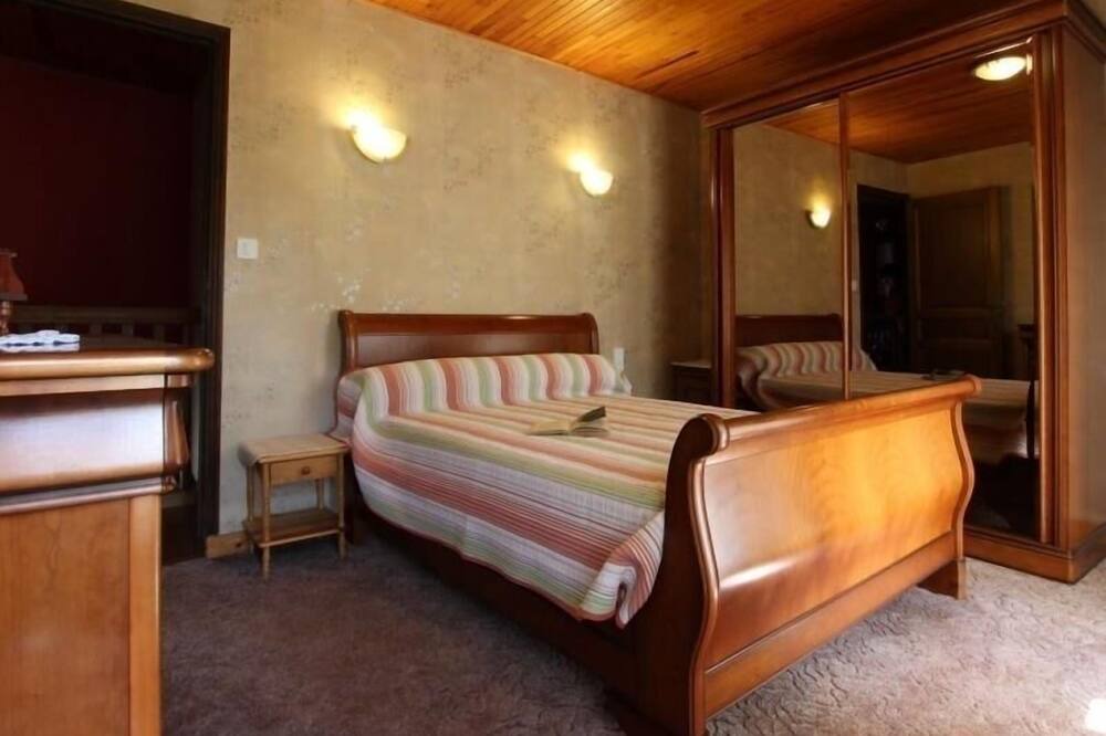Photo of Bedroom in Auzon Communaute