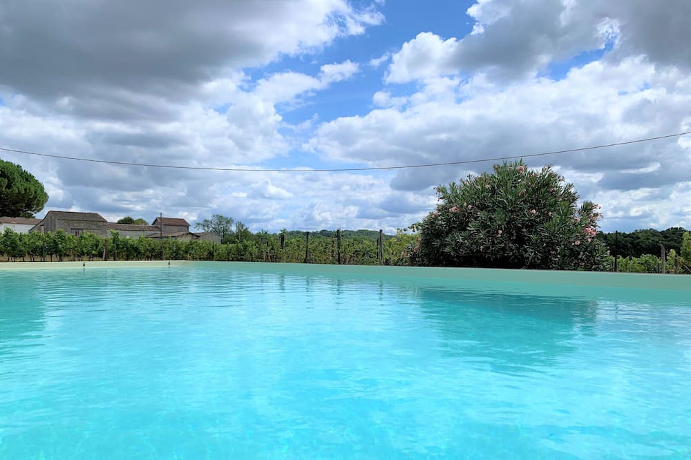 Photo of Outdoor in Verac