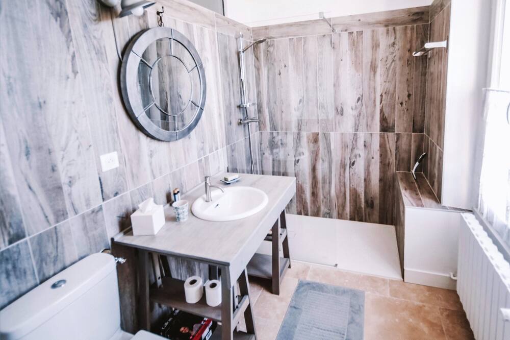 Photo of Bathroom in Verac