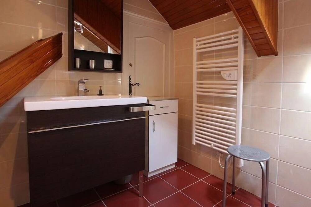 Photo of Bathroom in Arsac-en-Velay