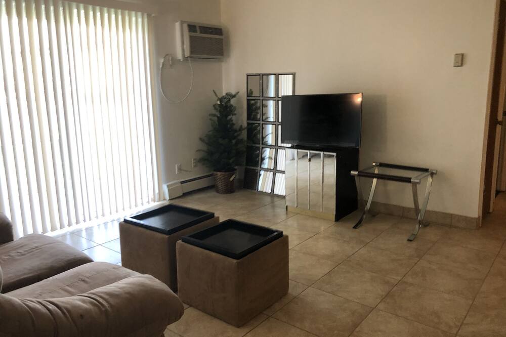 Photo of Livingroom in Maple Heights