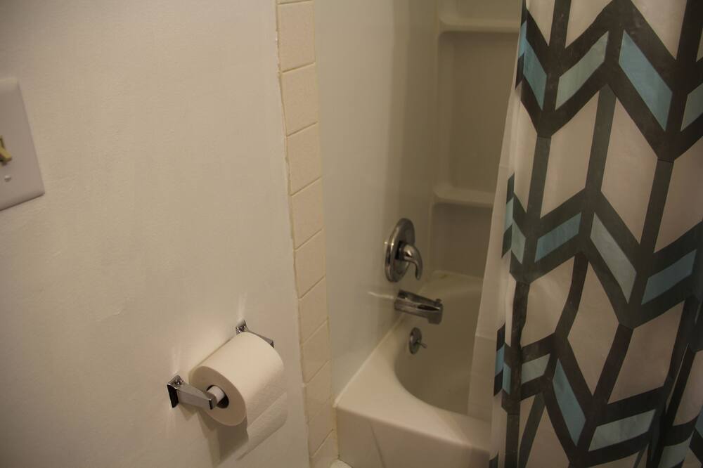 Photo of Bedroom in Maple Heights