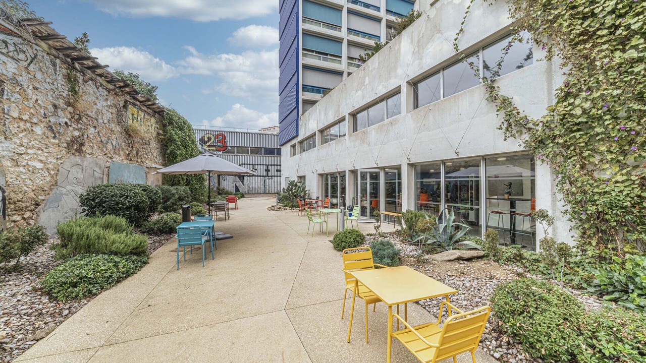 Photo of Patio Balcony in Les Chartreux