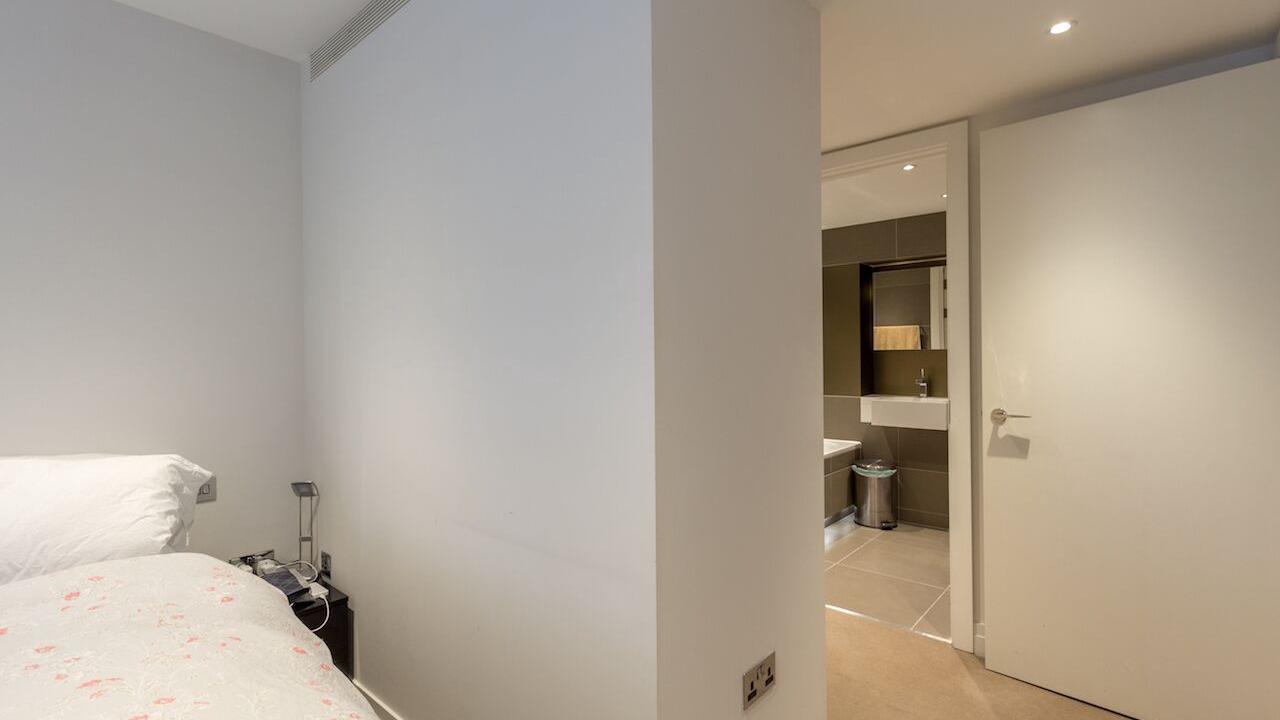 Photo of Bedroom in Vauxhall