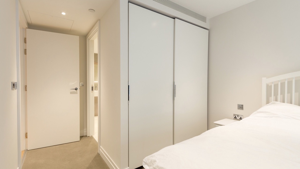 Photo of Others in Vauxhall