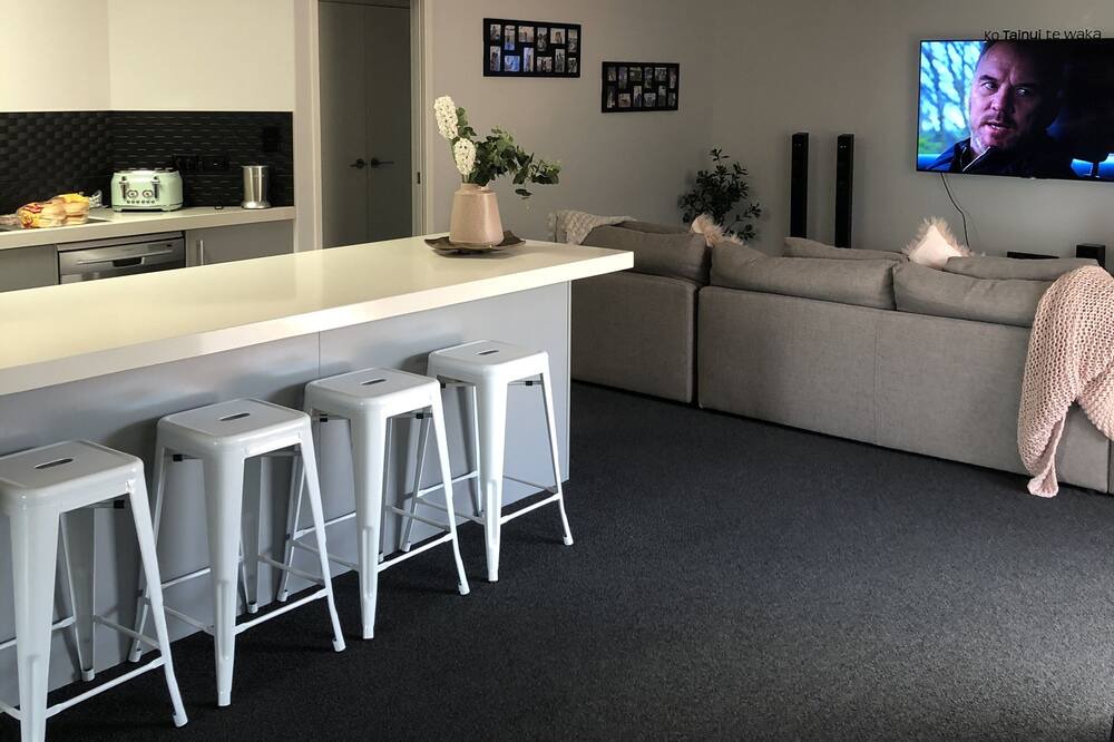 Photo of Livingroom in Papamoa Beach