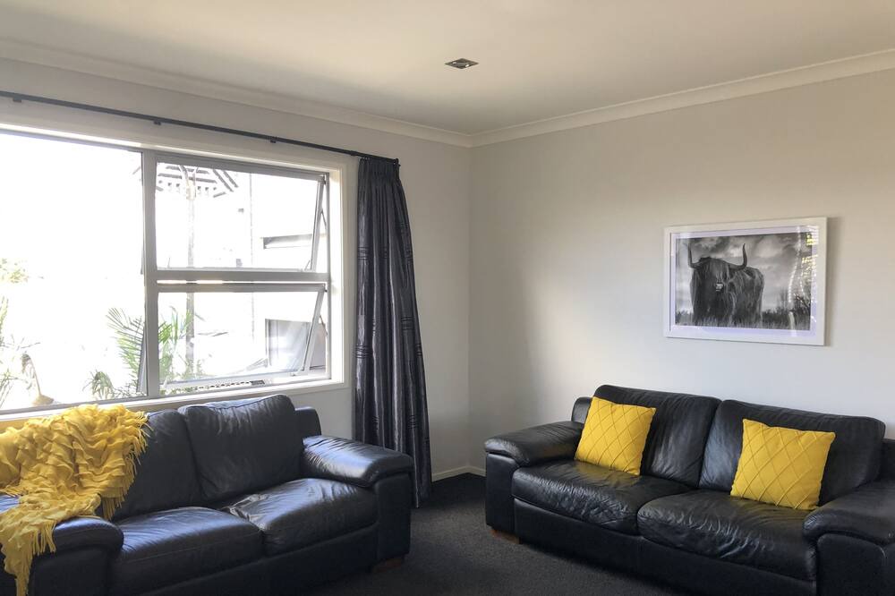 Photo of Livingroom in Papamoa Beach