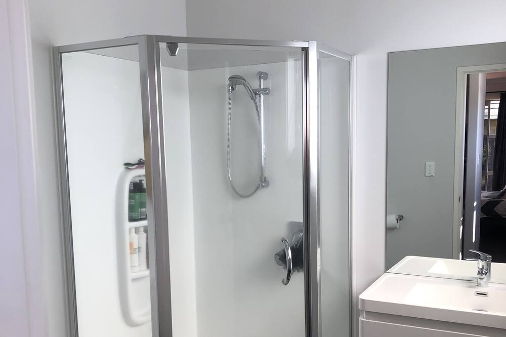 Photo of Bathroom in Papamoa Beach