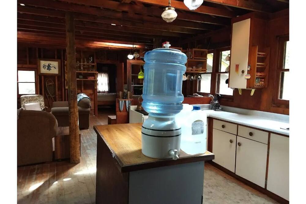 Photo of Kitchen in Dysart et al