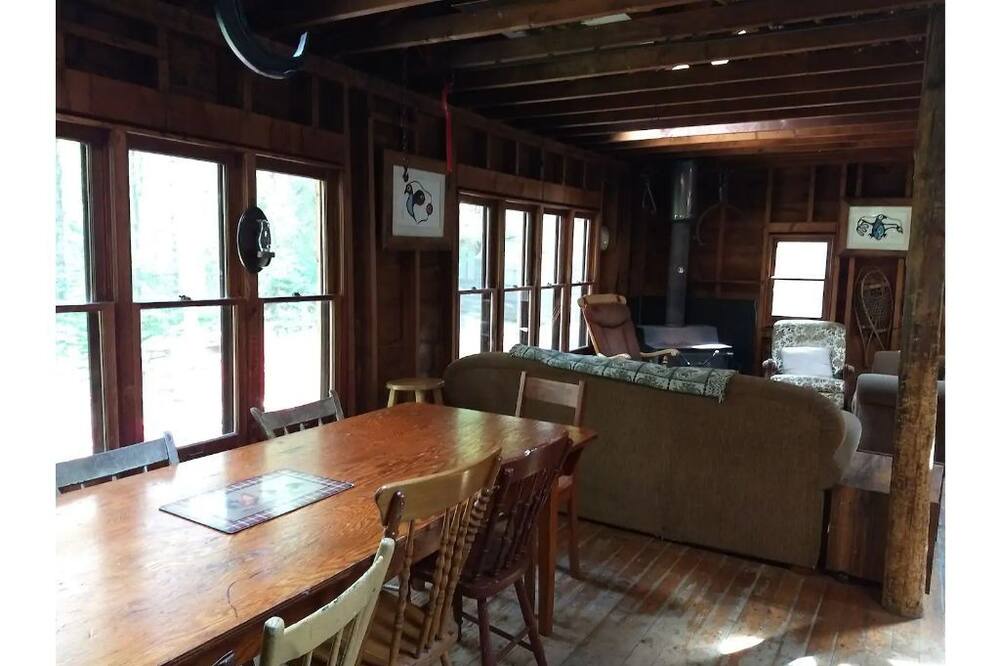 Photo of Kitchen in Dysart et al
