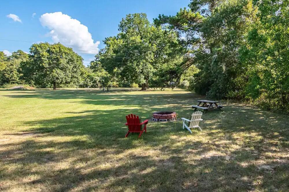 Photo of Outdoor in Montgomery