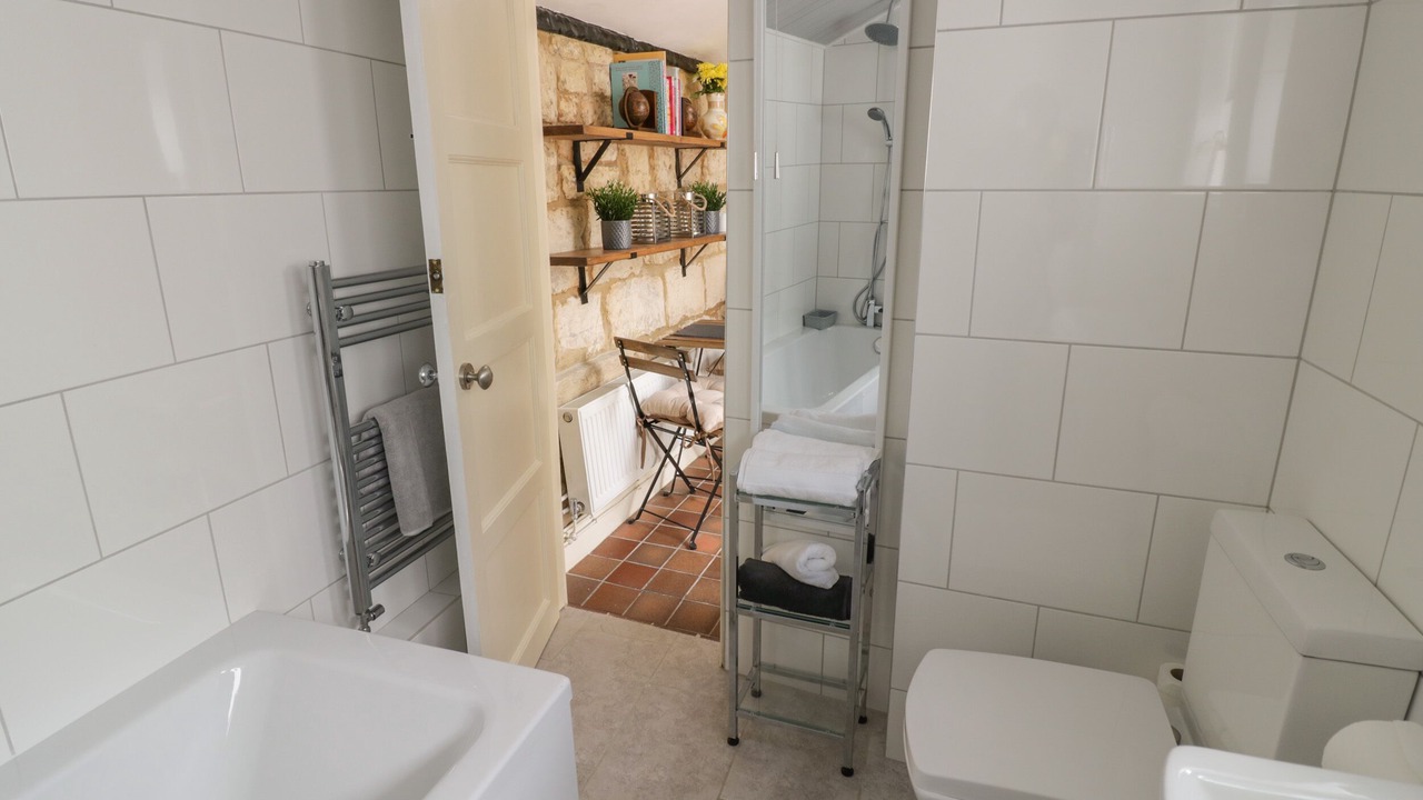 Photo of Bathroom in Winchcombe