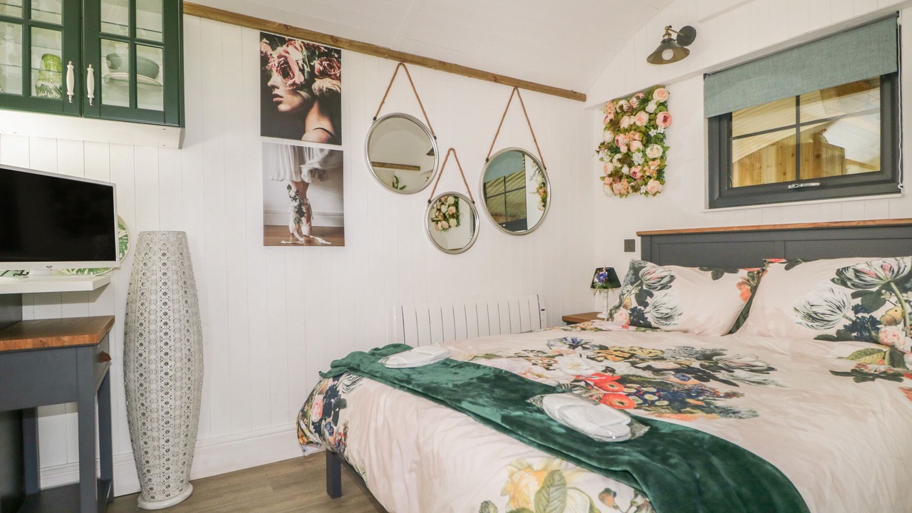 Photo of Others in Wing