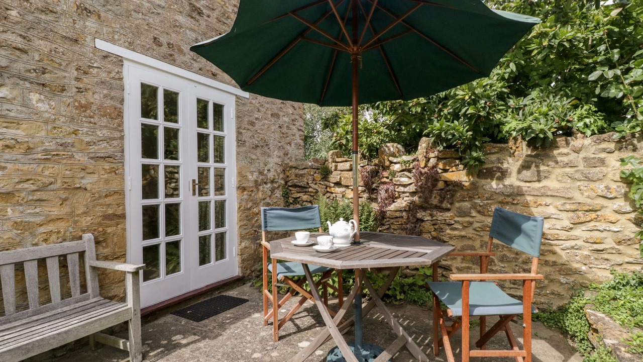 Photo of Patio Balcony in West Chinnock