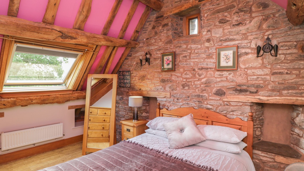 Photo of Others in Llantilio Pertholey