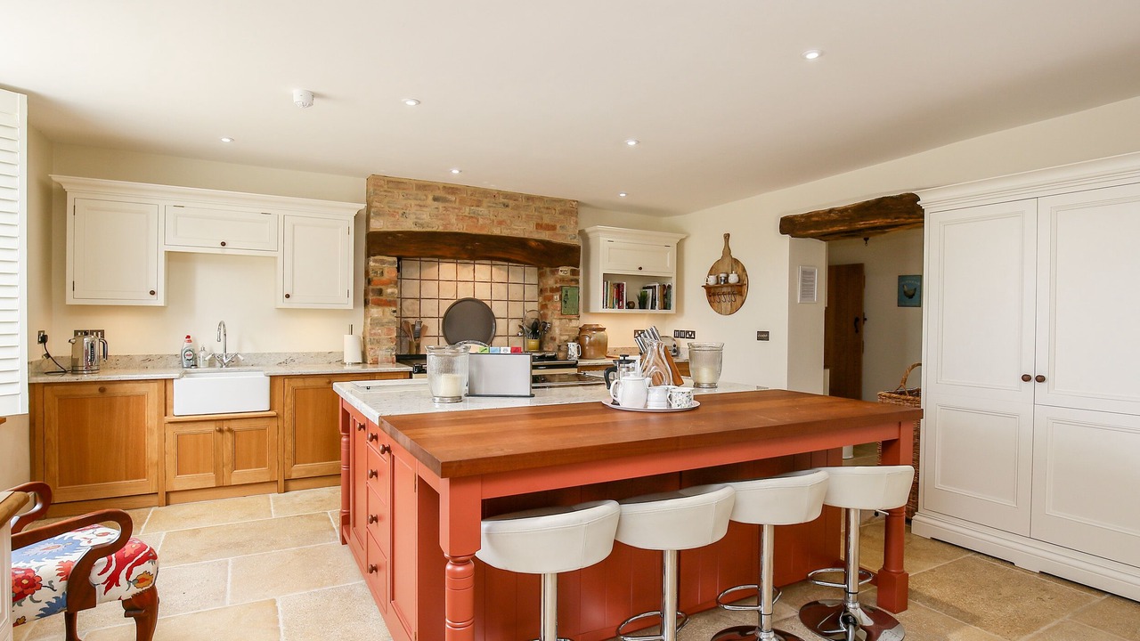 Photo of Others in South Leigh