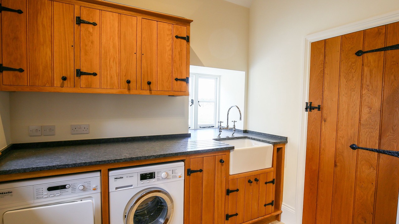 Photo of Others in South Leigh