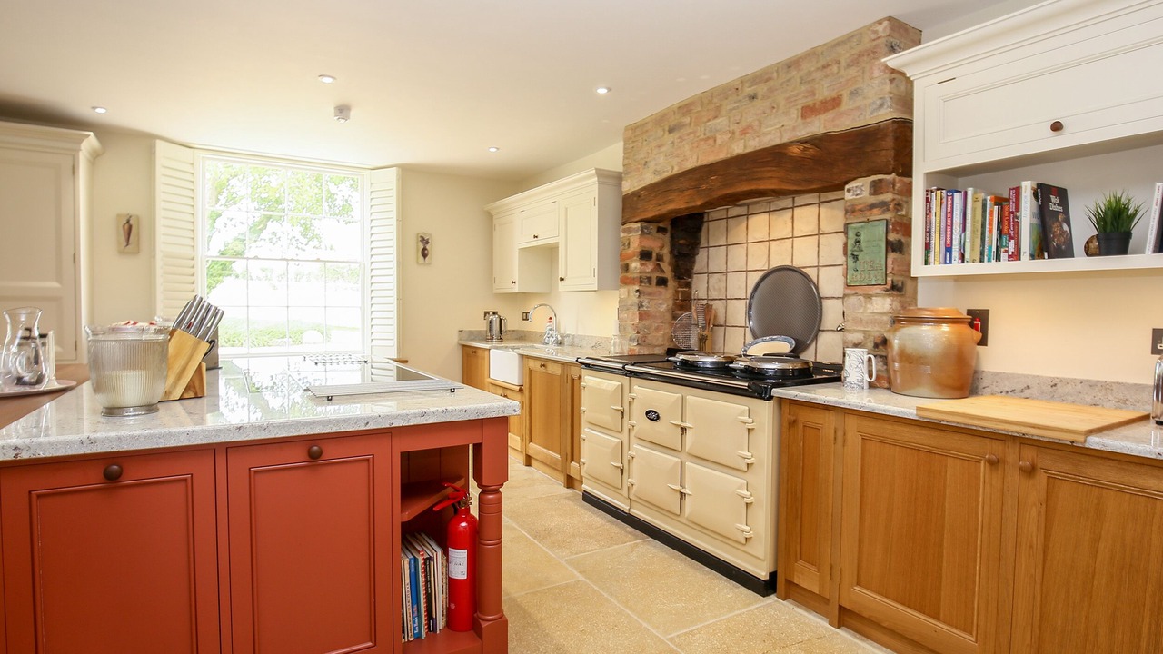 Photo of Others in South Leigh