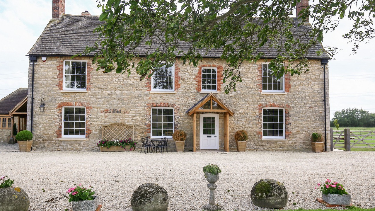 Photo of Others in South Leigh