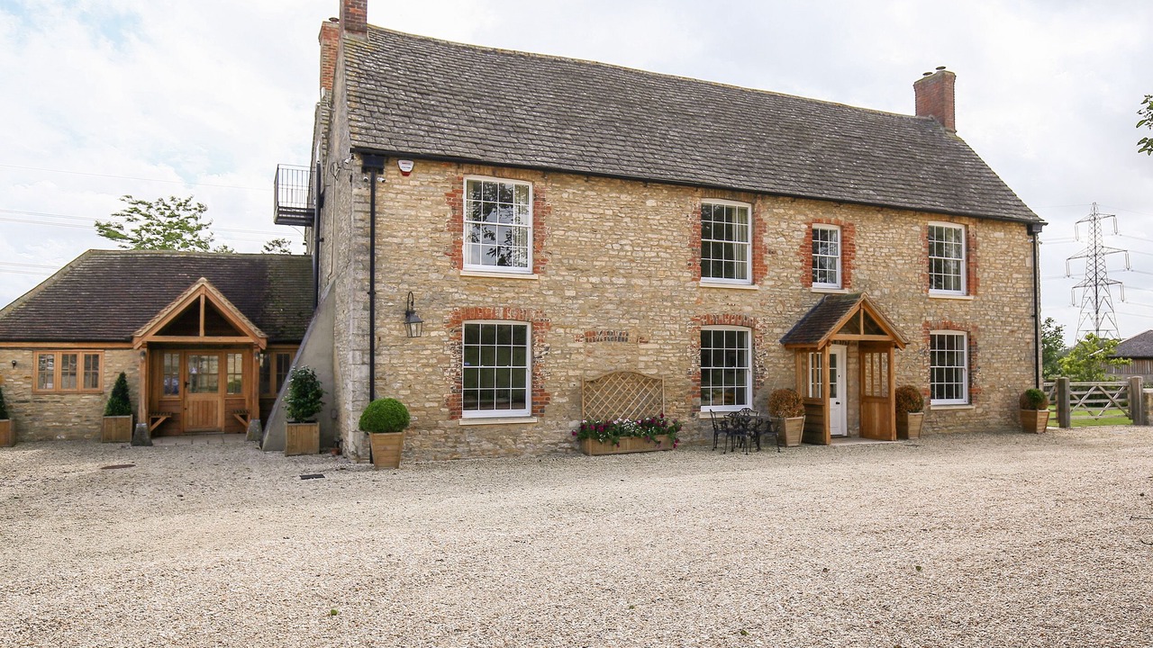 Photo of Others in South Leigh