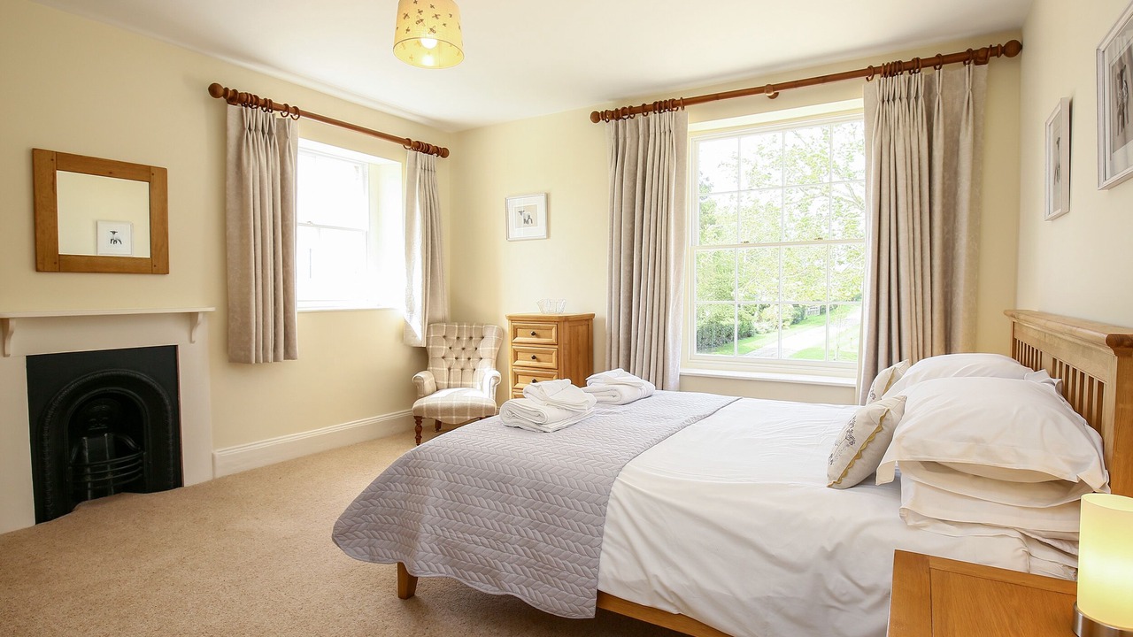 Photo of Others in South Leigh