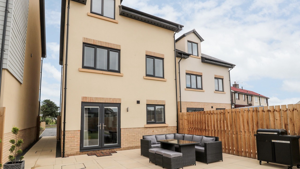 Photo of Others in Amble