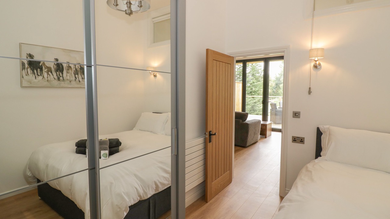 Photo of Others in Weston under Penyard