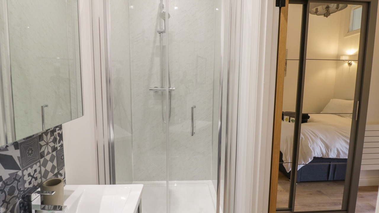 Photo of Others in Weston under Penyard