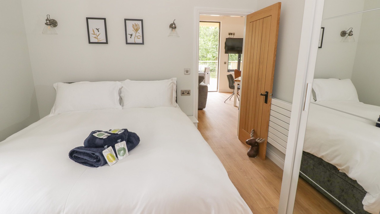 Photo of Others in Weston under Penyard