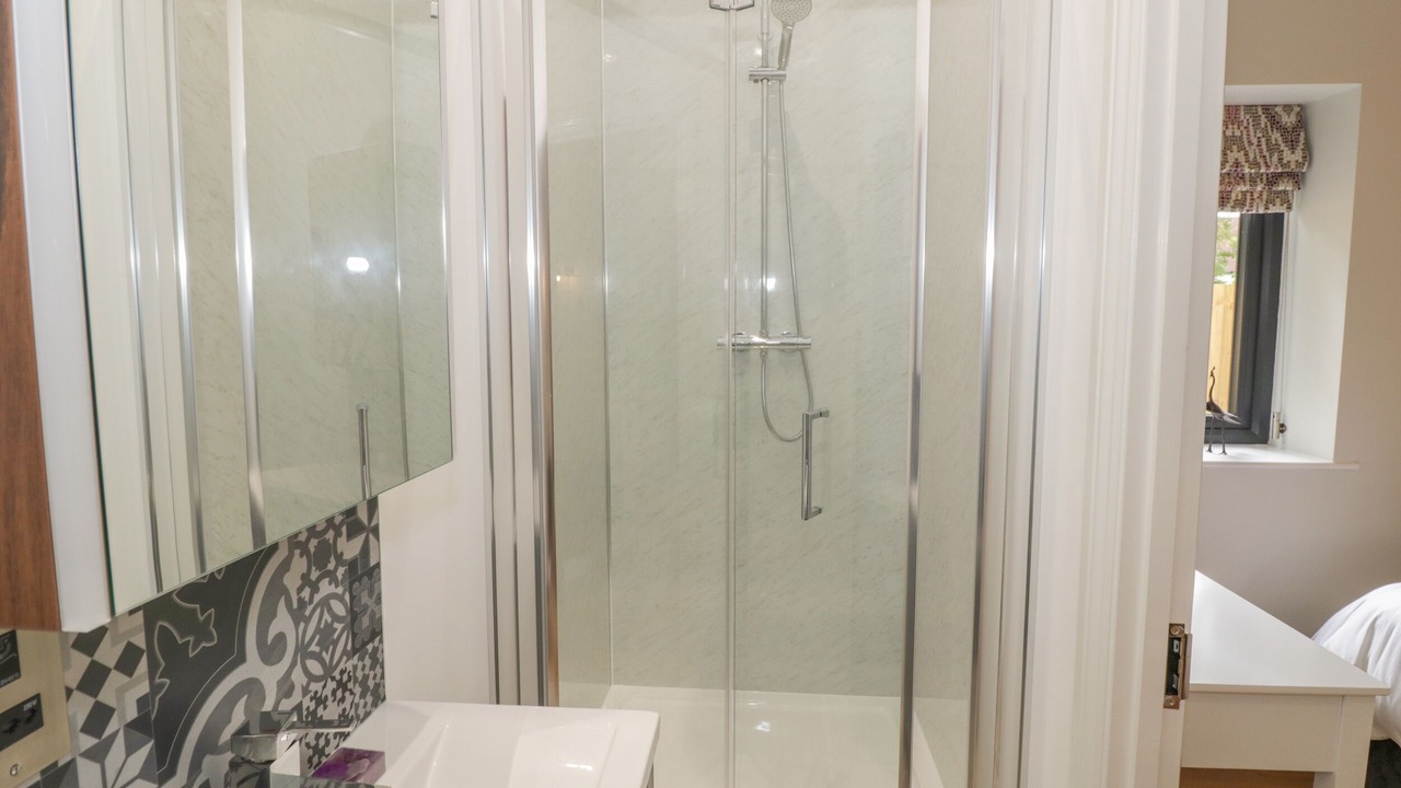 Photo of Others in Weston under Penyard