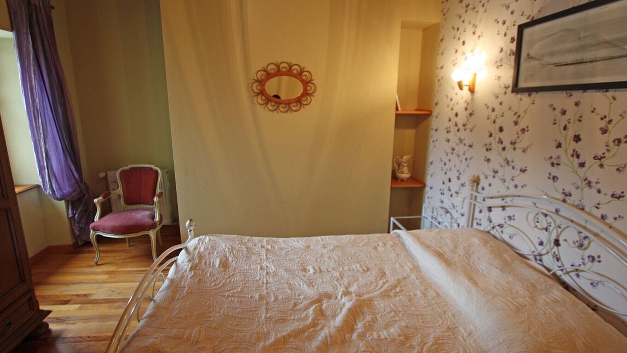 Photo of Others in Esley