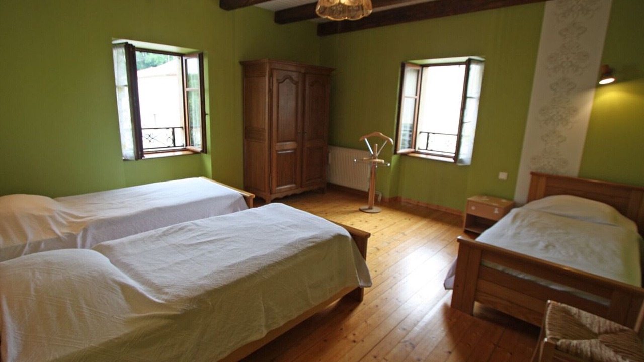 Photo of Others in Esley